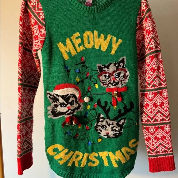 Green Meowy Christmas Sweater - Picture 2 of 5
